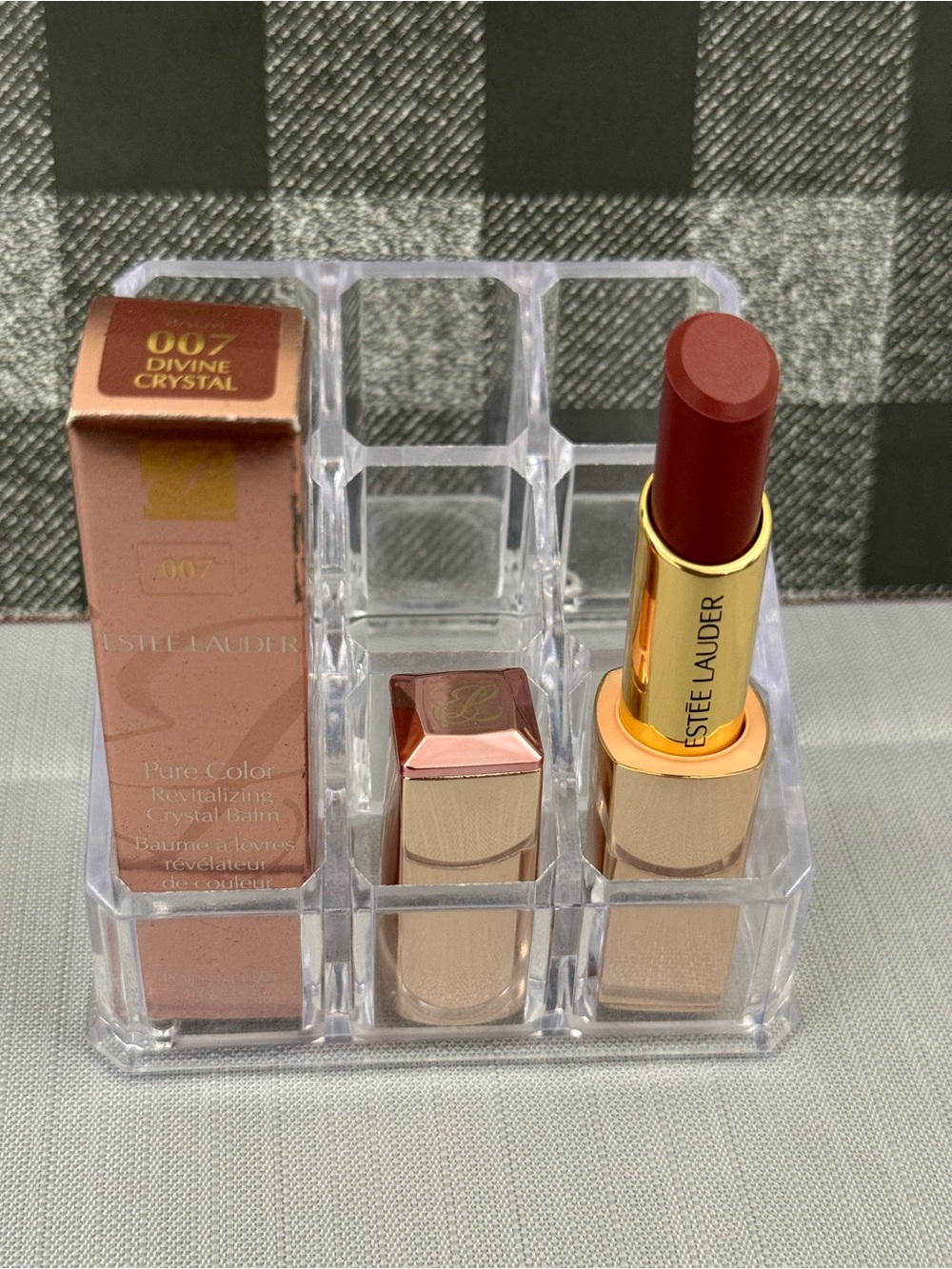 Estee Lauder Pure Color Revitalizing Crystal Balm 007 Divine Crystal - Rose Red